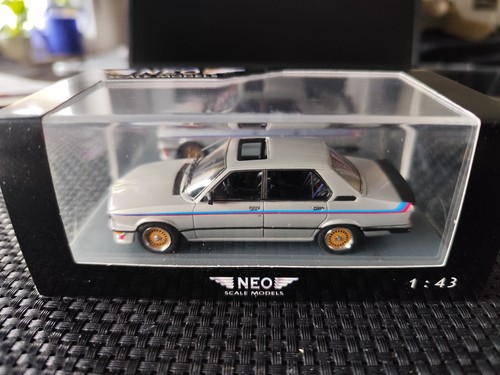 Bmw m535i e12 - silber, 1:43