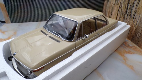 Scale bmw 1602 erste - scale, serie